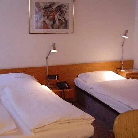 & Restaurant Raisch Casa de hóspedes